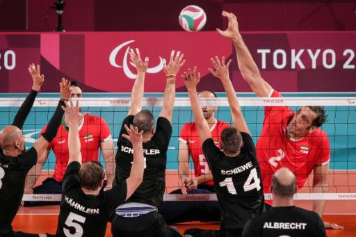 Morteza Mehrzad, el campeón gigante iraní del voleibol sentado