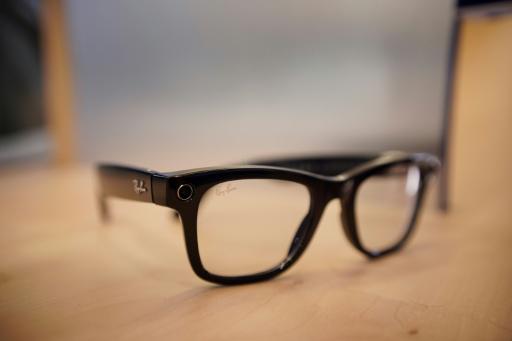 Fiscales en París revelaron que han recibido denuncias de mujeres que afirman haber sido filmadas sin su consentimiento con lentes inteligentes