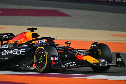 El piloto neerlandés Max Verstappen conduce su monoplaza de Red Bull durante el Gran Premio de Catar, el 30 de noviembre de 2025 en el circuito de Lusail, en Catar