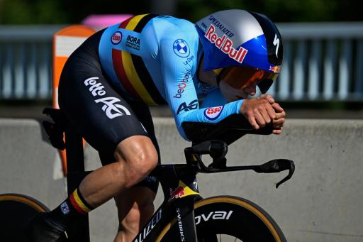 El belga Remco Evenepoel compite en la contrarreloj individual masculina de los Mundiales de ciclismo de Montreal, en Montreal (Canadá), el 20 de septiembre de 2026