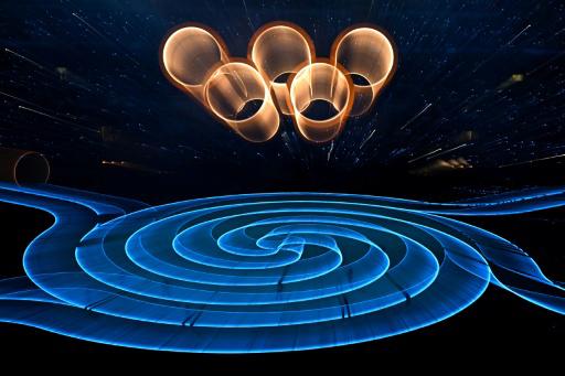 Los anillos olímpicos durante la ceremonia de apertura de los Juegos Olímpicos de Milán-Cortina. En el estadio San Siro de Milán (norte de Italia), el 6 de febrero de 2026