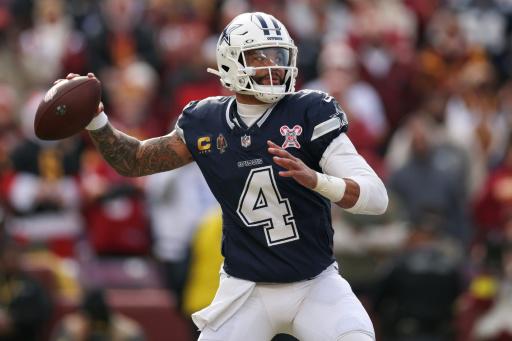 El quarterback Dak Prescott lanza un pase en un partido de los Dallas Cowboys el 25 de diciembre de 2026