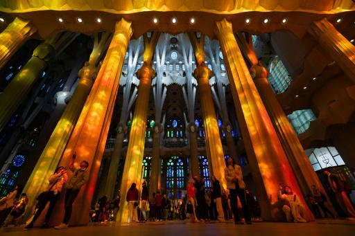 Turistas visitan la basílica de la Sagrada Familia Basilica en Barcelona, el 3 de febrero de 2026
