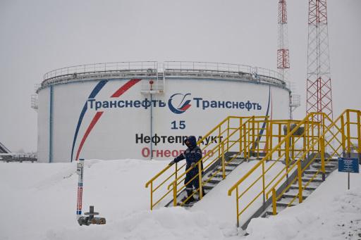 Esta foto de archivo del 13 de diciembre de 2023 muestra un tanque de petróleo en Rusia