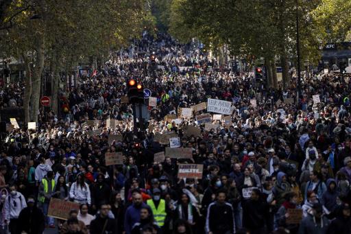 Francia evalúa los daños tras los disturbios sin precedentes en protestas contra el costo de la vida