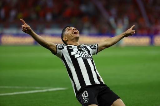 Botafogo y Pachuca chocan por un puesto en semis de la renacida Intercontinental