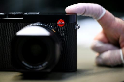 Se ve un pequeño logotipo de Leica en la fábrica de Leica en Wetzlar