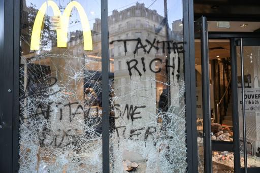 Francia evalúa los daños tras los disturbios sin precedentes en protestas contra el costo de la vida