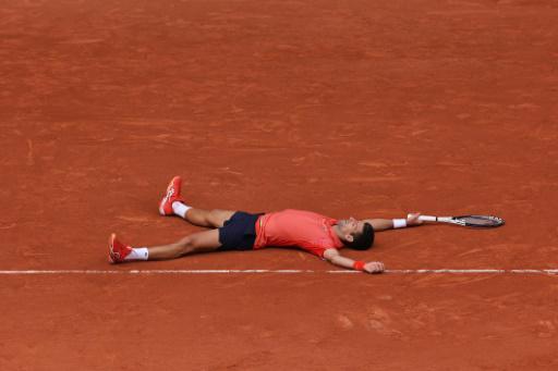 Djokovic asciende a los cielos en Roland Garros con su 23º Grand Slam