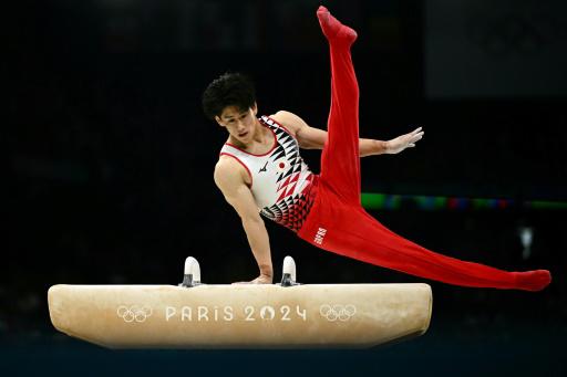 China adelanta a Japón en la clasificación de gimnasia masculina