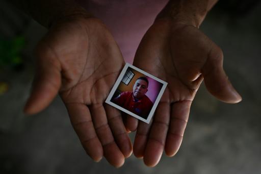 La angustia por miles de detenidos sin cargos ni sentencia en El Salvador