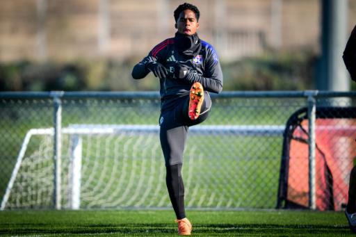 El delantero brasileño Endrick en una sesión de entrenamientos con el Olympique de Lyon, en Décines-Charpieu, en las afueras de Lyon, Francia, el 2 de enero de 2026