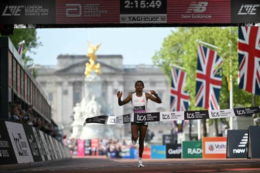 El maratón de Londres, entre el deporte y la fiesta popular