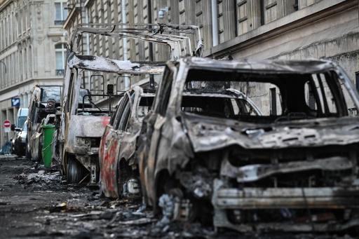 Francia evalúa los daños tras los disturbios sin precedentes en protestas contra el costo de la vida