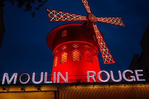 Foto del cabaré Moulin Rouge de París, tomada el 13 de octubre de 2023