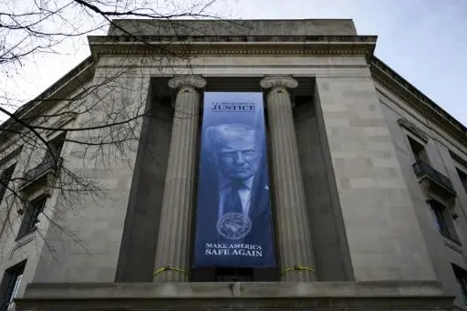 Todd Blanche, exabogado personal de Donald Trump, actual secret6ario interino del Departamento de Justicia, está cumpliendo con entusiasmo las órdenes del presidente.