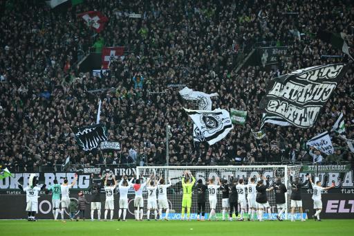 Tras perder en inferioridad numérica, el Bayern queda a tiro del Unión Berlín