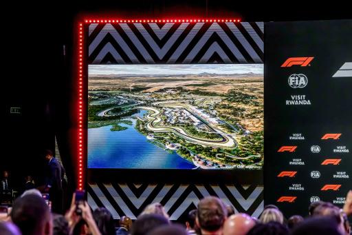 Imagen de la presentación del futuro circuito de Bugesera, durante el acto de anuncio del acuerdo para celebrar un GP de Ruanda de F1 a partir de comienzos de la década de 2030, en Kigali el 13 de octubre de 2026