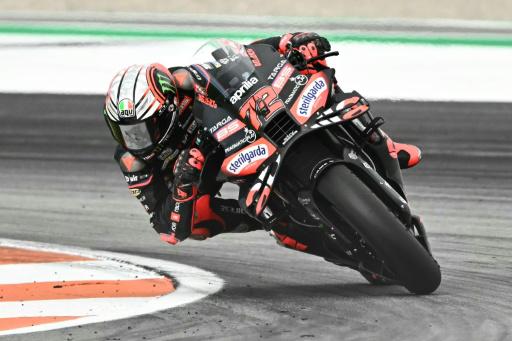 El piloto italiano de Aprilia Racing, Marco Bezzecchi, durante el GP de Valencia de MotoGP, en el circuito Ricardo Tormo de Cheste, el 16 de noviembre de 2025