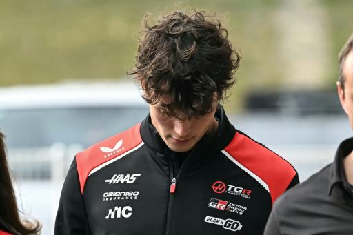 Oliver Bearman, de Haas, vuelve al paddock tras sufrir un accidente durante el Gran Premio de Japón de F1. En el circuito de Suzuka, el 29 de marzo de 2026