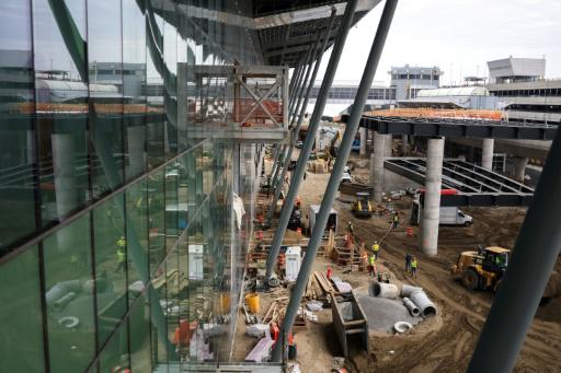 Caos organizado: el aeropuerto de Nueva York se renueva pero sigue funcionando