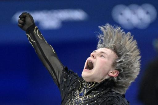 Ilia Malinin durante su programa libre de la prueba por equipos del patinaje artístico de los Juegos Olímpicos de Invierno de Milán-Cortina. En Milán (norte de Italia), el 8 de febrero de 2026