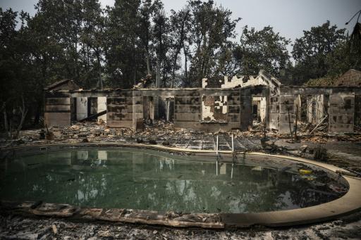 El fuego asedia Burdeos y sigue sin control en España