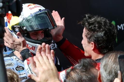 Los Márquez se reparten el botín: Álex gana en Montmeló, Marc se acerca al Mundial