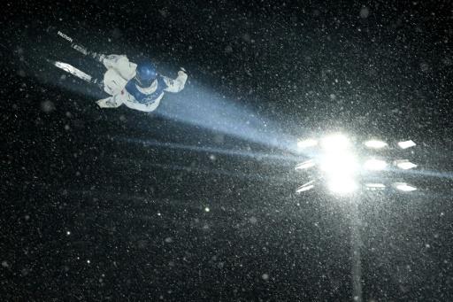 Eileen Gu durante la final del big air del esquí acrobático de los Juegos Olímpicos de Invierno de Milán-Cortina, donde se llevó la medalla de plata. En Livigno (norte de Italia), el 16 de febrero de 2026