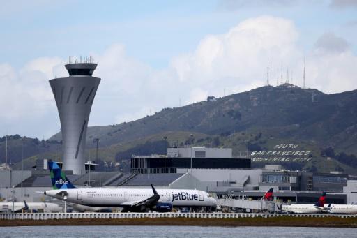 El aeropuerto internacional de San Francisco (SFO) demandó al recién rebautizado Aeropuerto Internacional Oakland de la Bahía de San Francisco (OAK) bajo el argumento de que los nombres, similares, pueden confundir a potenciales pasajeros