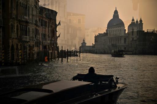 El Gran Canal de Venecia, en Italia, el 4 de febrero de 2023