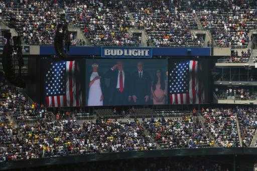 Abucheos y aplausos a Trump en la final del Mundial de Clubes de la FIFA