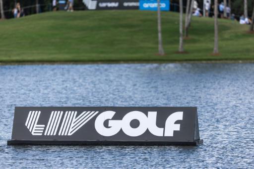 Vista detallada del logotipo de LIV Golf durante el tercer día del LIV Golf Miami en el Trump National Doral Miami en Doral, Florida, el 6 de abril de 2025