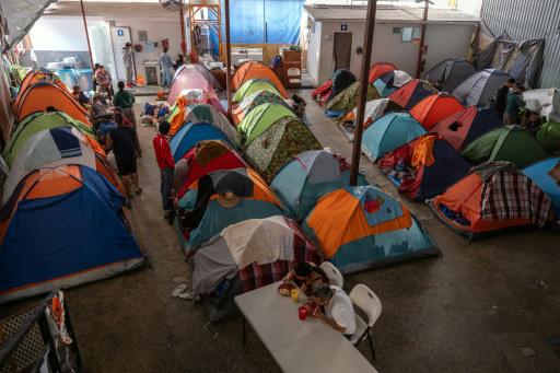 Desilusionados, migrantes piden a Trump que no les cierre las puertas