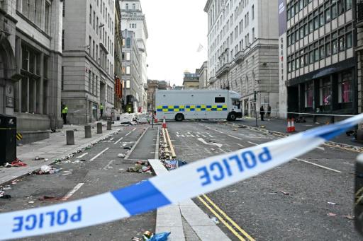 El tramo de Water Street donde se produjo el atropello durante la celebración del título liguero del Liverpool, acordonado por la policía el 27 de mayo de 2025 en el centro de la ciudad inglesa