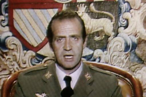 Una imagen de un vídeo difundido el 23 de febrero de 2026 por la Casa Real española del rey Juan Carlos I dirigiéndose a la Nación para condenar el intento de golpe de Estado, el 24 de febrero de 1981