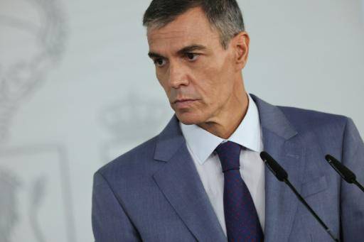 El presidente del Gobierno español, Pedro Sánchez, habla de los decretos sobre vivienda el 6 de octubre de 2026 en el Palacio de La Moncloa, en Madrid