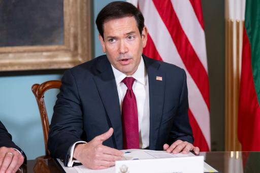 El secretario de Estado de Estados Unidos, Marco Rubio, firma un memorándum de acuerdo marco sobre minerales críticos con el ministro de Relaciones Exteriores de Lituania, Kęstutis Budrys, el 17 de septiembre de 2026 en Washington
