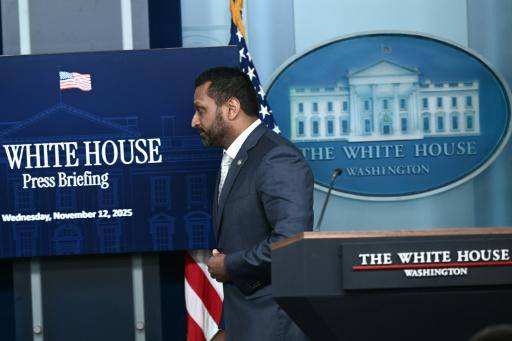 El director del FBI, Kash Patel, termina una rueda de prensa en la Casa Blanca, en Washington, el 12 de noviembre de 2025