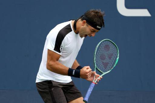 Tomás Etcheverry durante su victoria en segunda ronda del US Open el 2 de septiembre de 2026