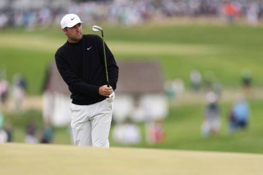 Scottie Scheffler durante la segunda ronda del Campeonato de la PGA el 15 de mayo de 2026