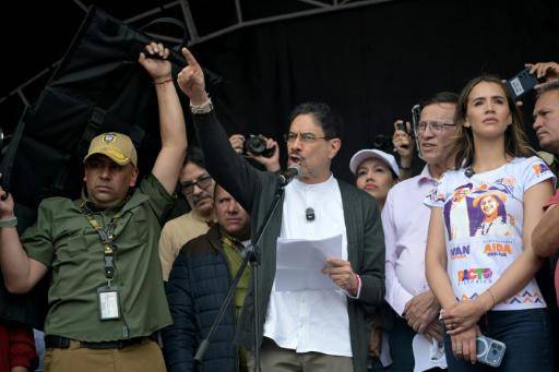 El candidato a la presidencia de Colombia por el gobernante partido Pacto Histórico, Iván Cepeda, conmemora en Bogotá el 1 de mayo de 2026, Día Internacional del Trabajo