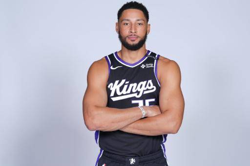 El jugador de los Kings Ben Simmons posa para los medios en Sacramento (California, EEUU) el 28 de septiembre de 2026