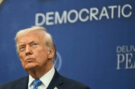 El presidente de EEUU, Donald Trump, durante la ceremonia de firma de un acuerdo de paz entre los mandatarios de Ruanda y República Democrática del Congo, el 4 de diciembre de 2025 en Washington