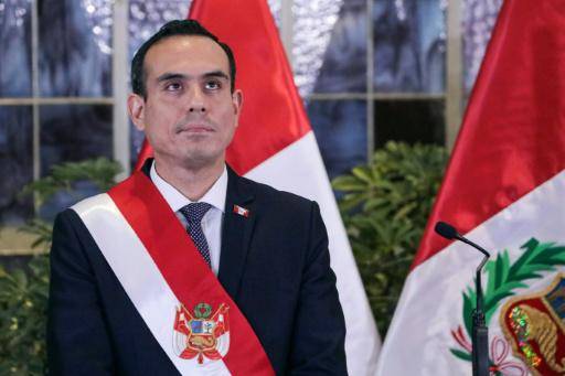 El presidente interino de Perú, José Jerí, en la ceremonia de investidura de su gabinete, en Lima, el 13 de octubre de 2025