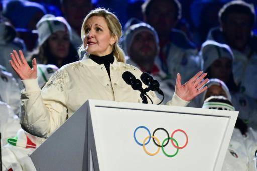La presidenta del Comité Olímpico Internacional (COI), Kirsty Coventry, pronuncia un discurso en la ceremonia de clausura de los Juegos Olímpicos de Invierno de Milán-Cortina 2026 en la Arena de Verona (Italia), el 22 de febrero de 2026