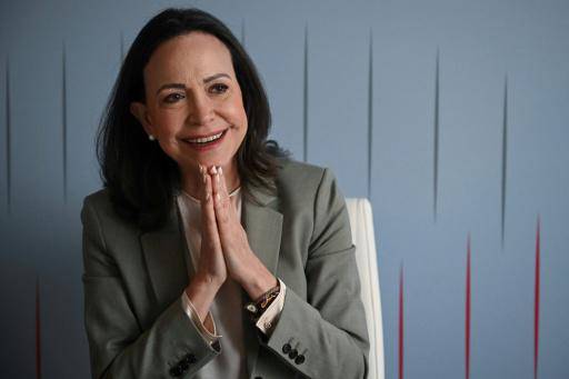 La líder de la oposición venezolana, María Corina Machado, habla durante una entrevista en la conferencia energética CERAWeek 2026 de S&amp;P Global en Houston, Texas, el 24 de marzo de 2026