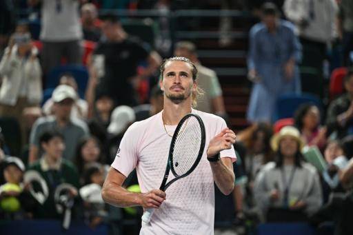 El tenista alemán Alexander Zverev celebra su victoria sobre el francés Quentin Halys en el partido del Masters 1000 de Shanghái, el 11 de octubre de 2026 en la ciudad china