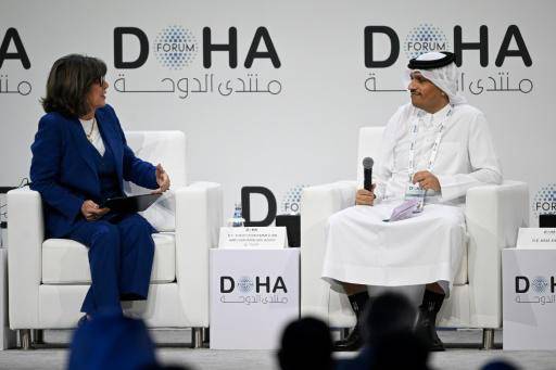 La periodista Christiane Amanpour dialoga con el primer ministro catarí, el jeque Mohammed bin Abdulrahman Al Thani, el 6 de diciembre de 2025 en el Foro de Doha