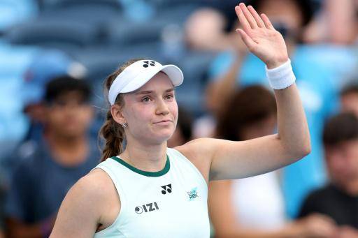 Elena Rybakina, de Kazajistán, celebra tras un partido contra Magdalena Frech, de Polonia, en la séptima jornada del Abierto de Cincinnati en el Lindner Family Tennis Center, en Mason, Ohio, el 17 de agosto de 2026